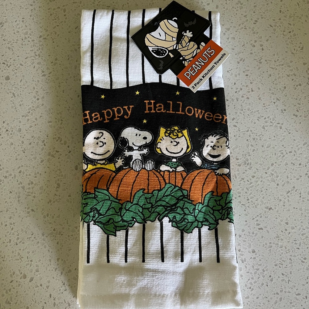 Peanuts Snoopy Halloween Kitchen Towels